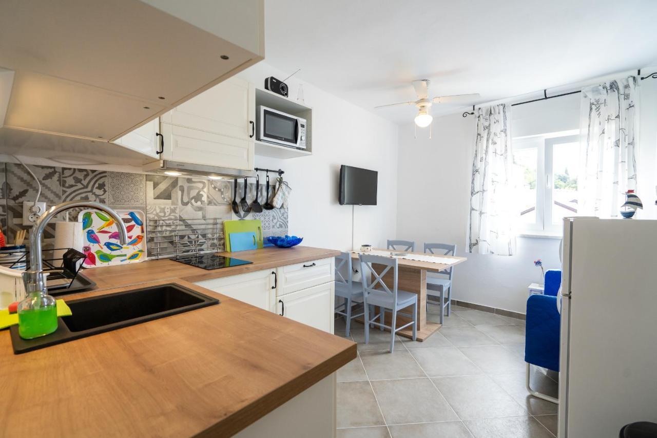 Stara Baska Apartments エクステリア 写真