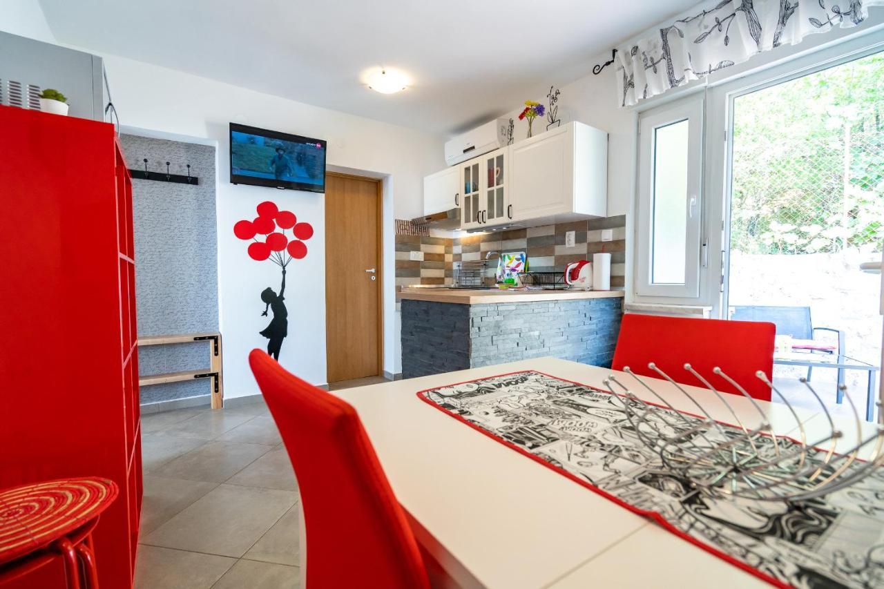 Stara Baska Apartments エクステリア 写真