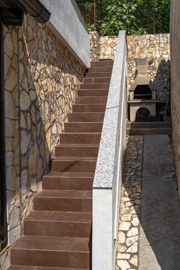 Stara Baska Apartments エクステリア 写真